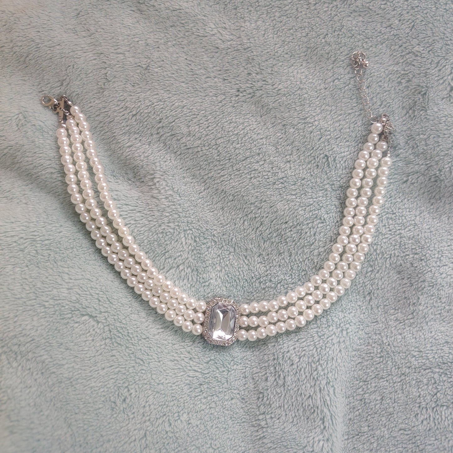 White Pearl and Synthetic Stone Studded Stylish JewelleryX4880315