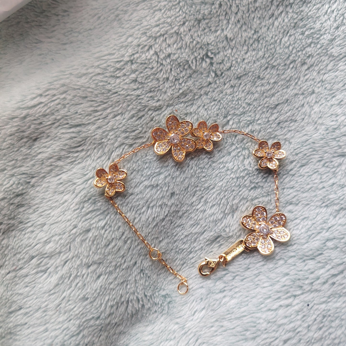 Women's High Quality Gold Plated Bracelet S4514891